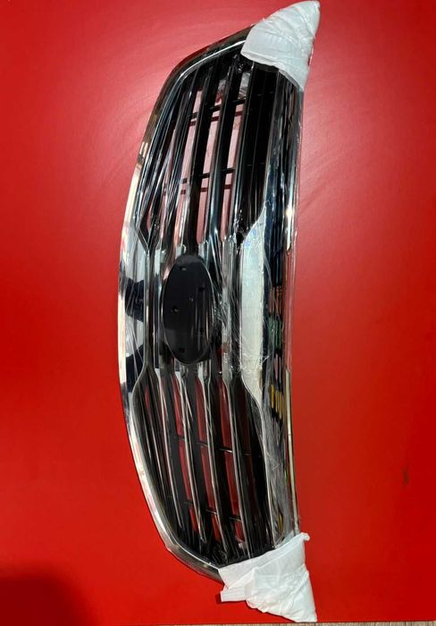 Решетка радиатора KIA SPORTAGE 2011-