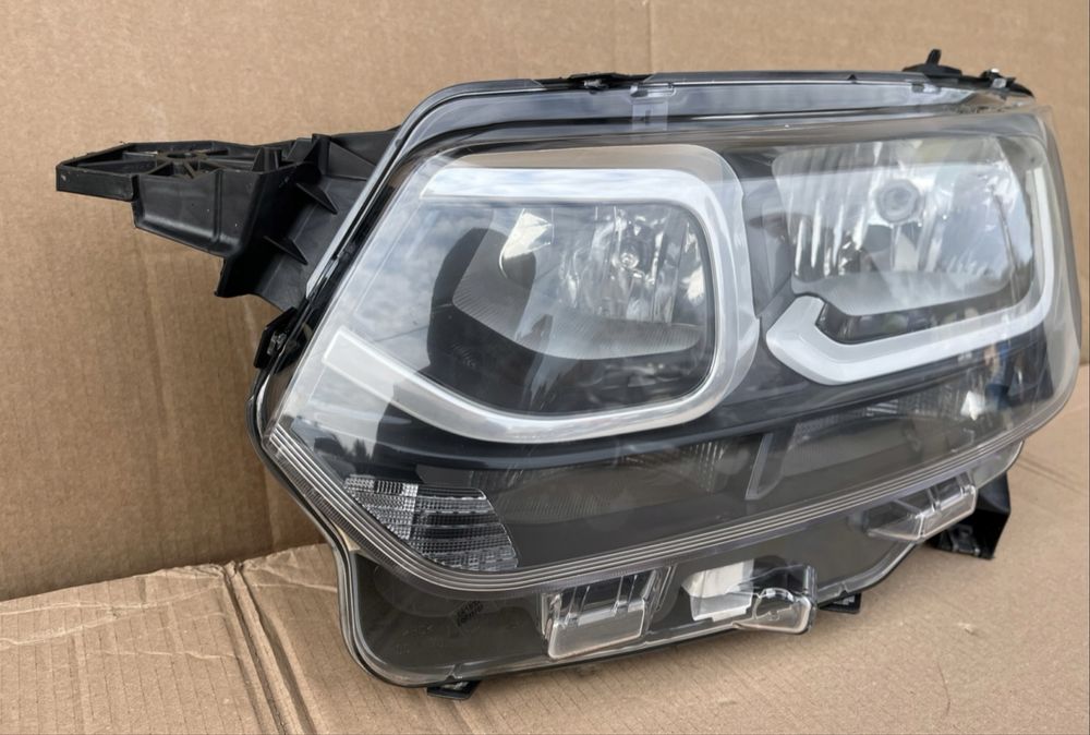 Ляв фар Ситроен Берлинго CITROEN BERLINGO 4 IV 18г-