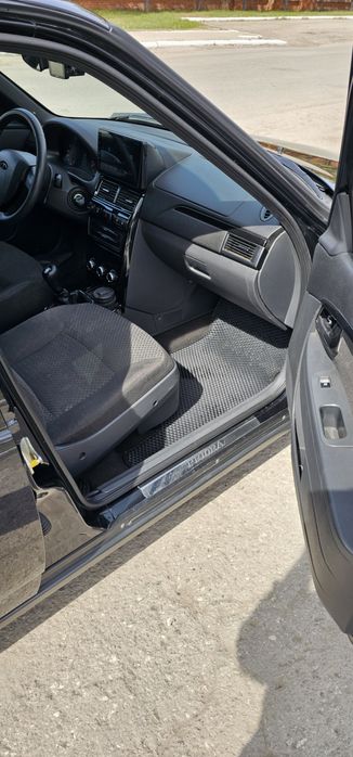 Продам приору 2 конец 2013 года