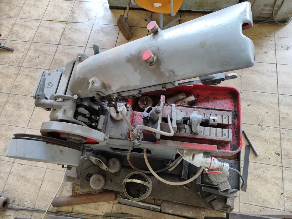 Fierastrau debitat metal