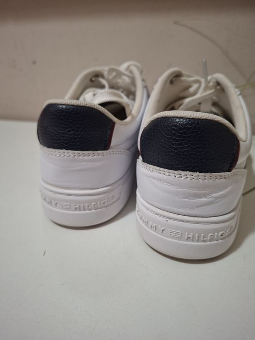 Tommy  Hilfiger 37.5 номер