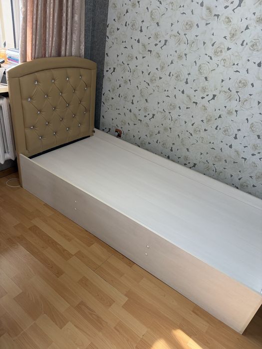 Кровать односпальная