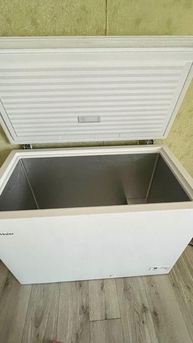 Продаю морозильник