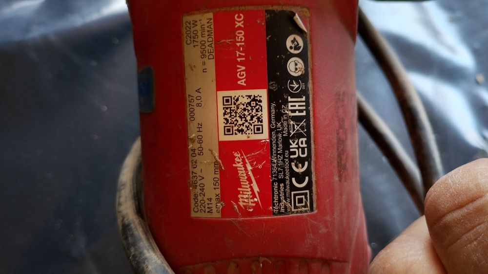 Vând polizor unghiular