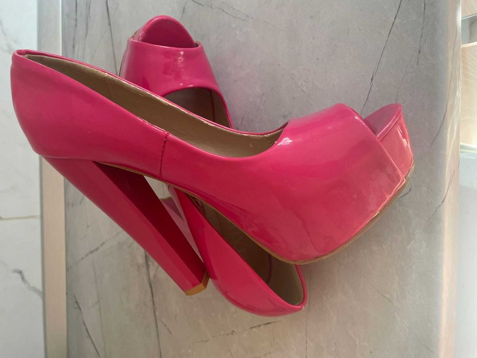 Pantofi decupati Platimo 38