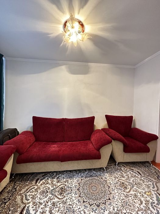 Срочно Продам Диван и два кресло