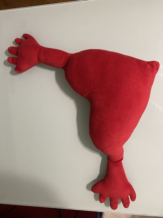 Възглавница сърце с ръце (прегръдка)