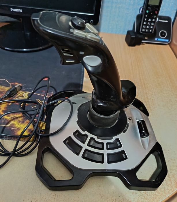 Джойстик Logitech Extreme 3D Pro б/у