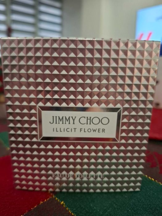 Jimmy Choo ILLicit flower