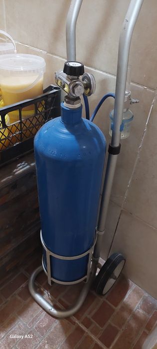 Продам кислородный баллон