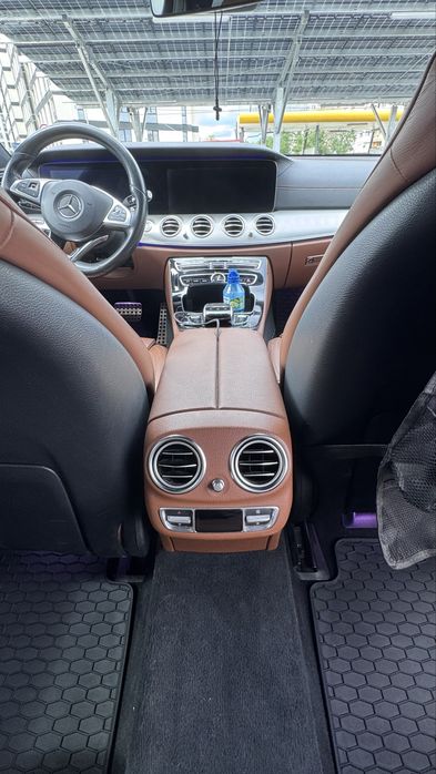 Mercedes E350D*360CAM*CARPLAY
