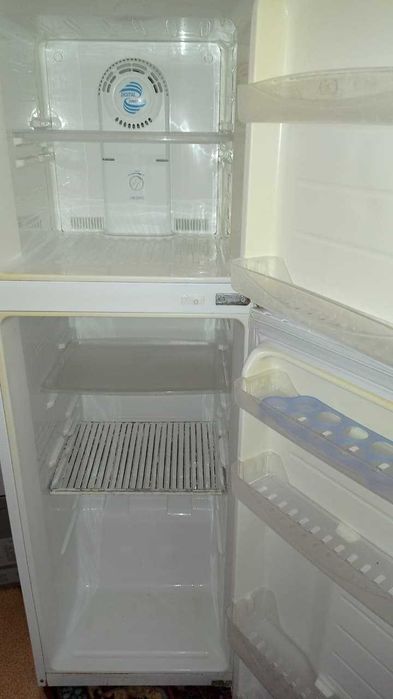 Продам холодильник daewoo fr-292 б/у