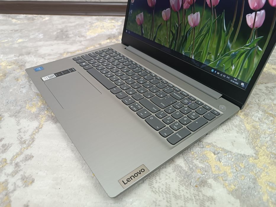 Ноутбук LENOVO 2021 + Документы.
