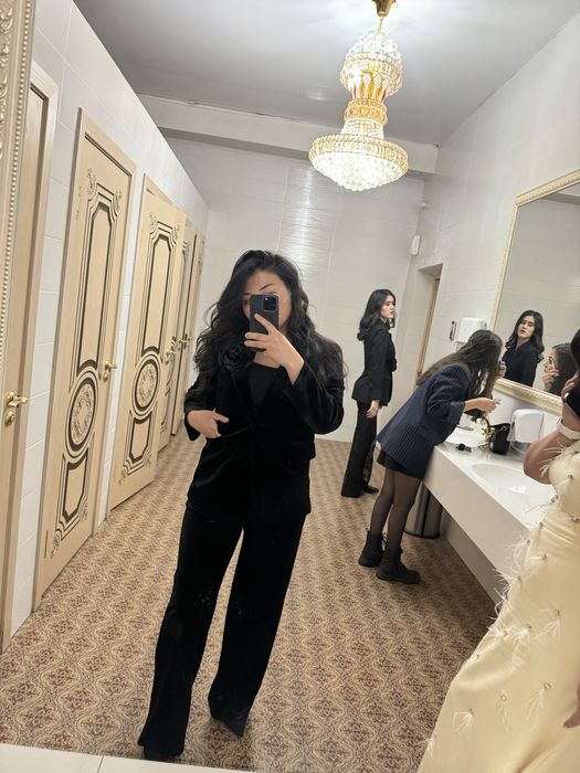 Костюм велюровый 46-48 размер