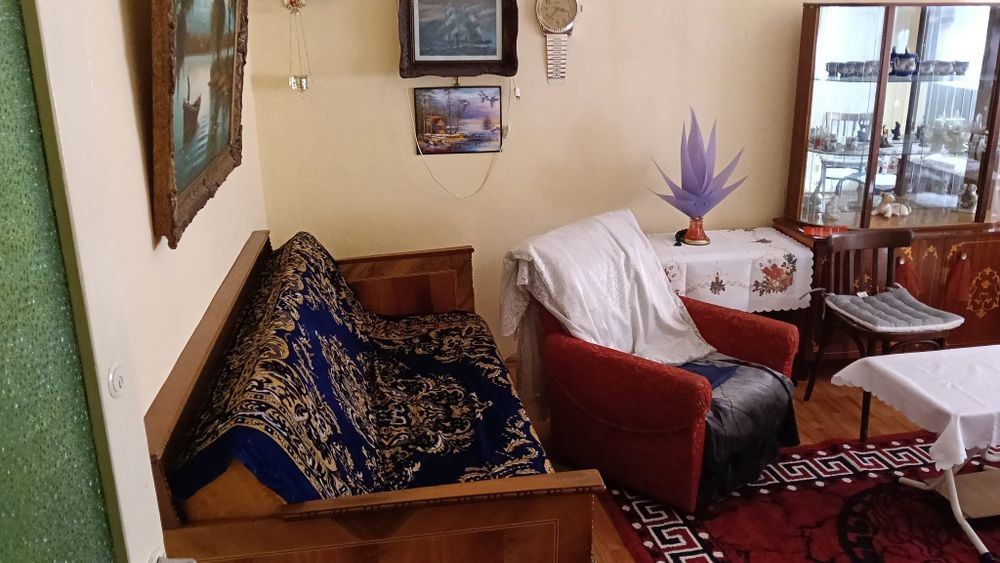 Închiriez Apartament