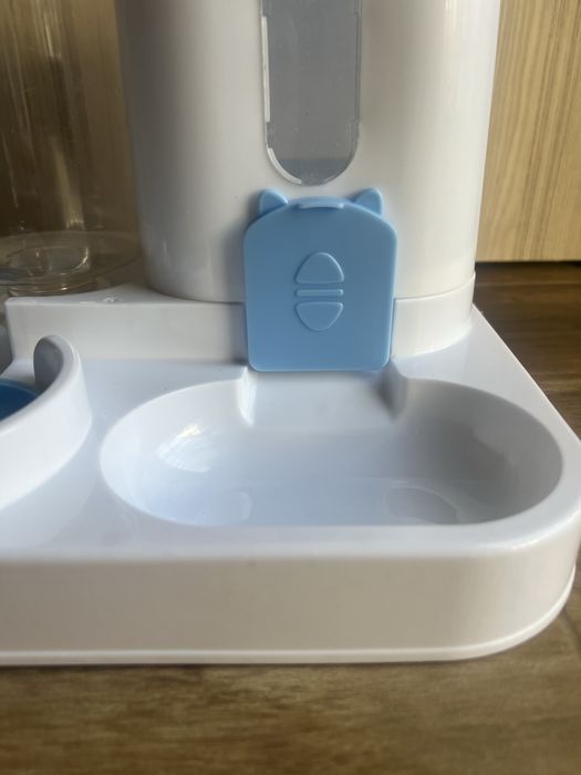 Dozator automat hrana animale caini pisici