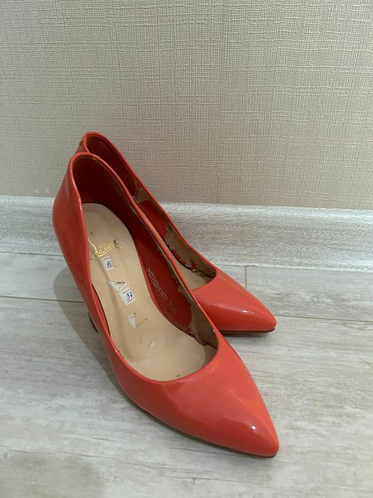 Обувь женская 37 размер