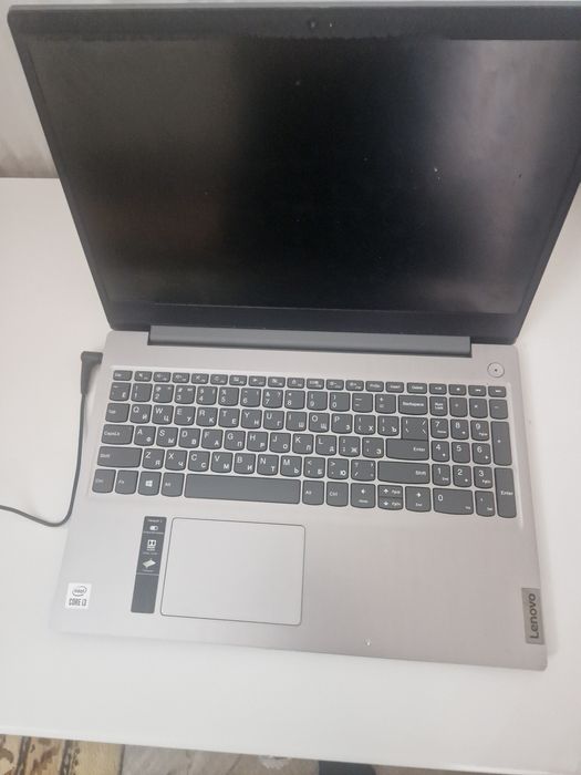Ноутбук Lenovo 2021 года