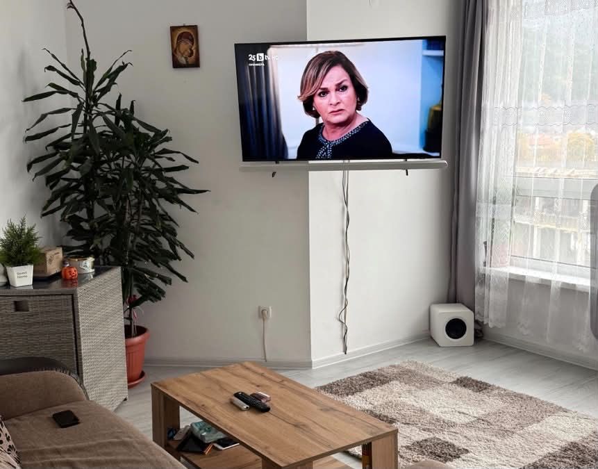 Продава се тристаен апартамент