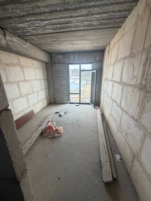 4х комнатная квартира 130кв/м в состоянии коробки, ЭКО Сити