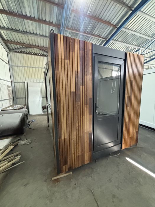 Vand conrainer modular cu riflaj de lemm