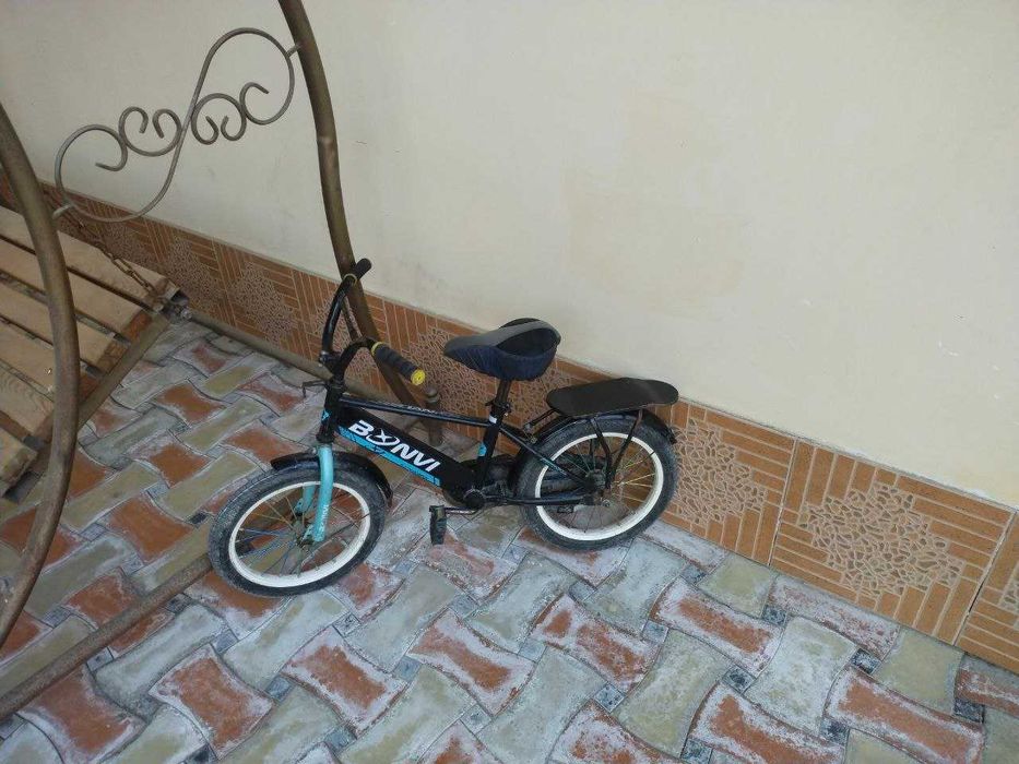 Bolalar velosipedi sotiladi.