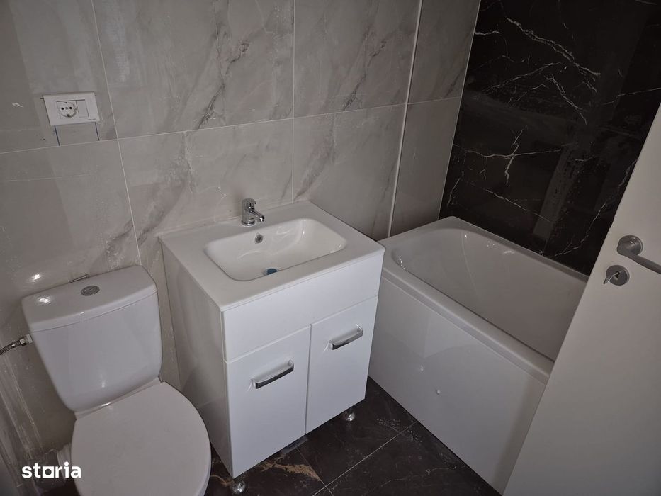 Studio de vanzare -metrou aproape !