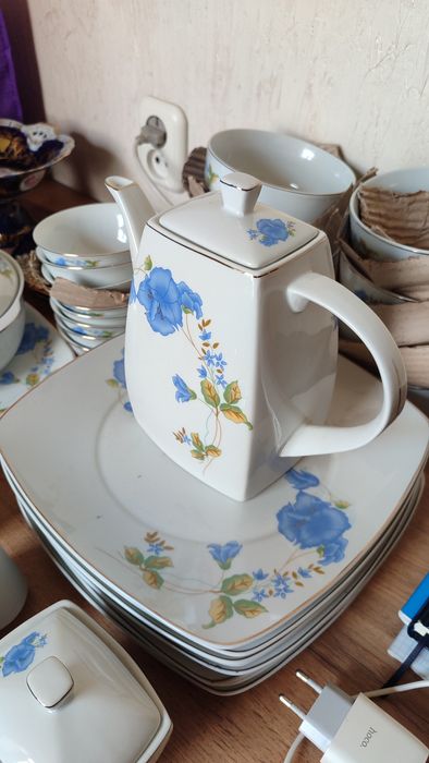 Столовый сервиз новый