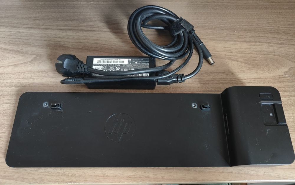 Docking Station HP UltraSlim cu încărcător 65 W sau 45 W