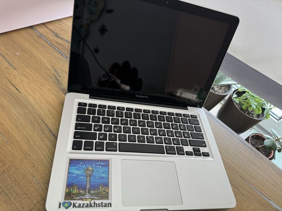 Macbook pro(макбук про) 2011года