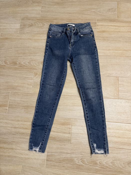 Дамски дънки.