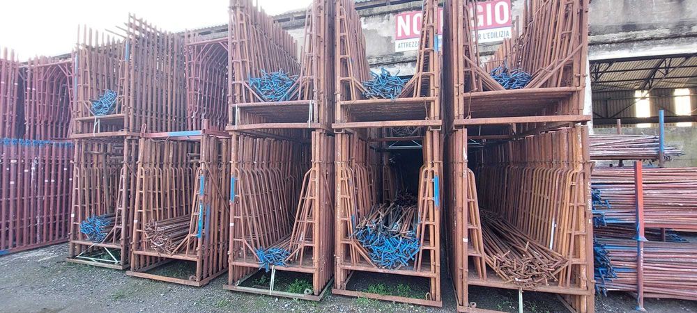 schela metalica si montaj pentru fatade inchiriere