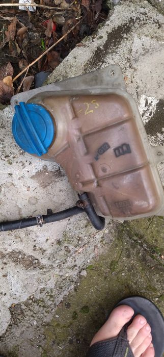 Части за Пасат 4