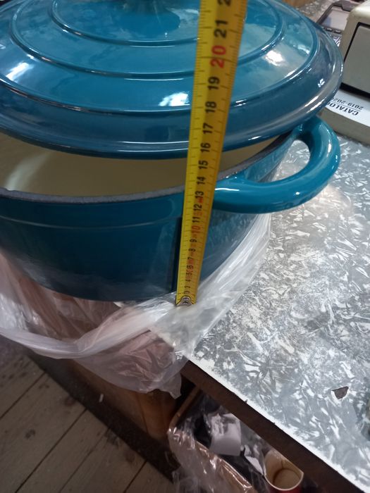 Cratiță fontă emailată 6 L Ofertă 298 lei