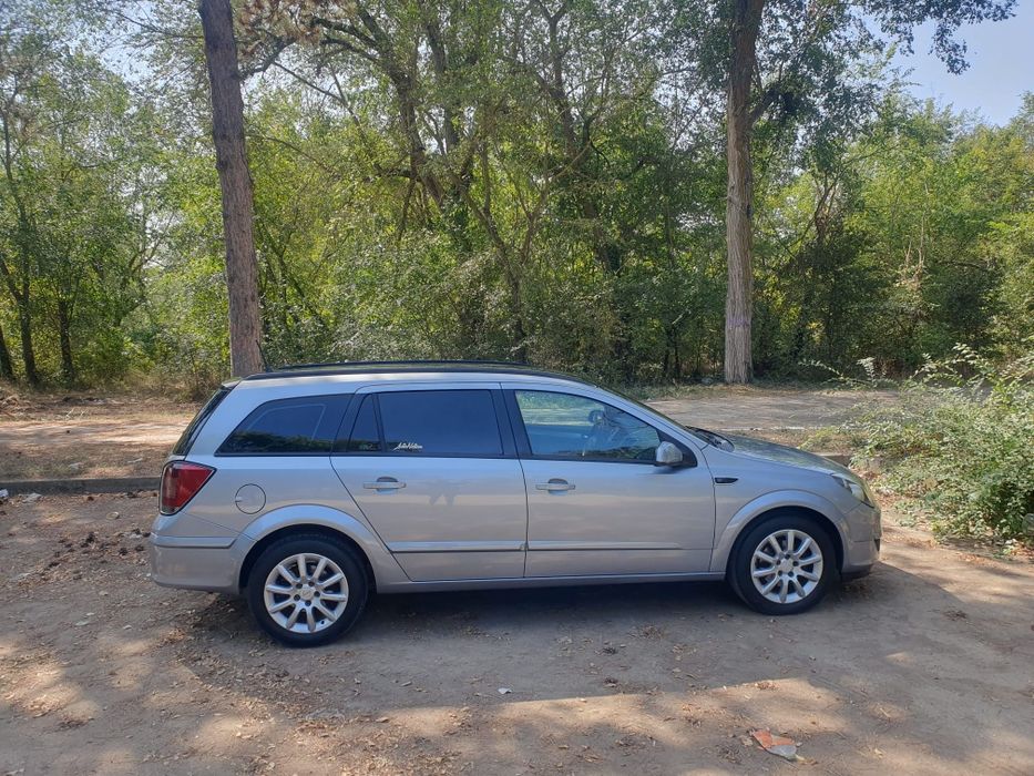 Vând Opel Astra H