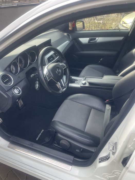Mercedes BENZ C 200