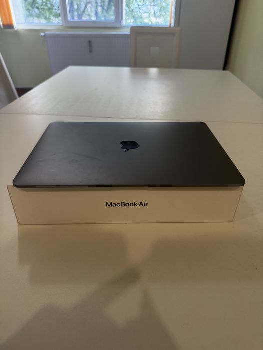 MacBook Air 13 97% 8GB/256GB в ГАРАНЦИЯ