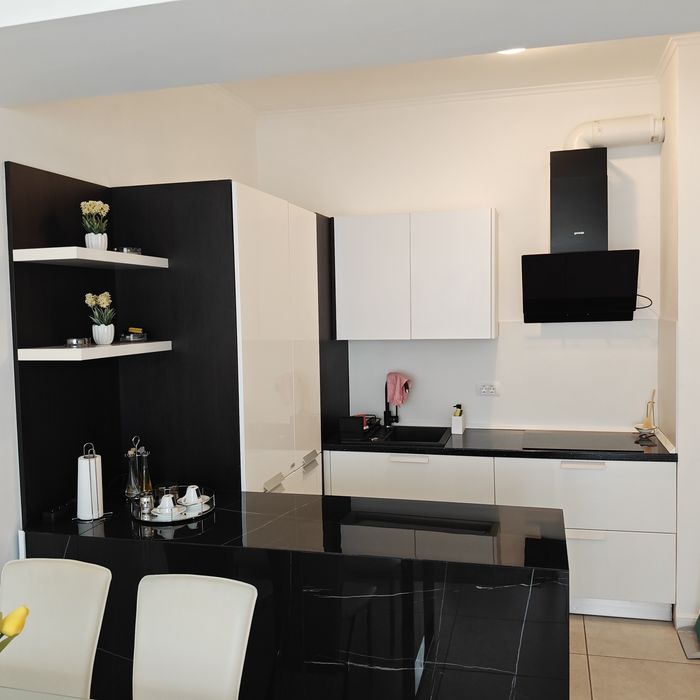Închiriez apartament 2 camere decomandate Tudor s Residence Mamaia