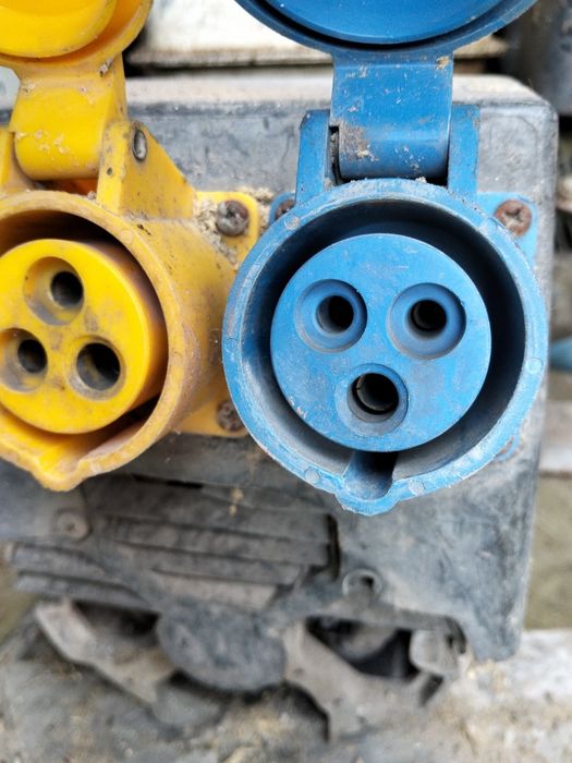 Vand sau schimb generator Honda cu animale