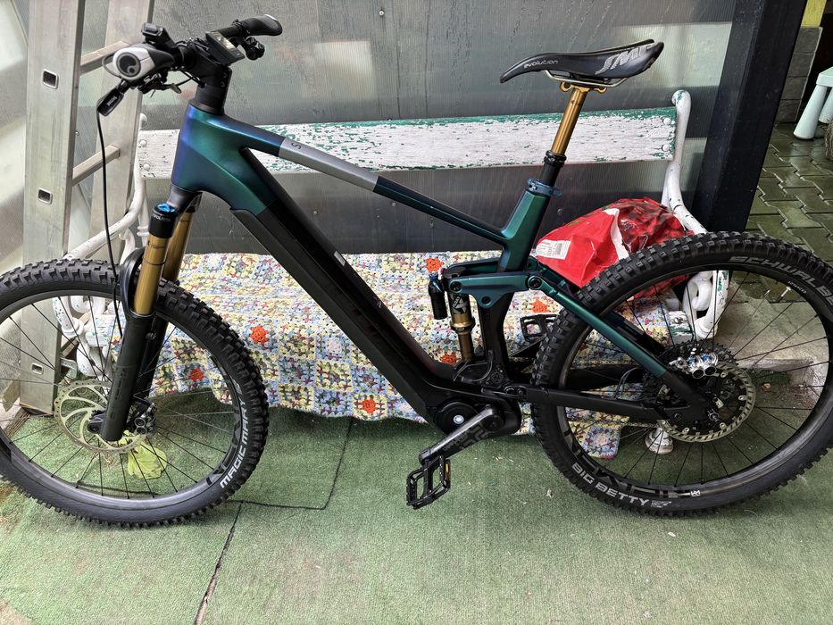 Bicicleta electrica full suspension carbon CUBE  Stereo Hybrid 160 HPC SLT 750