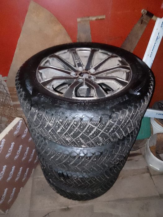 Продам колеса в сборе. На 15 и на 17.