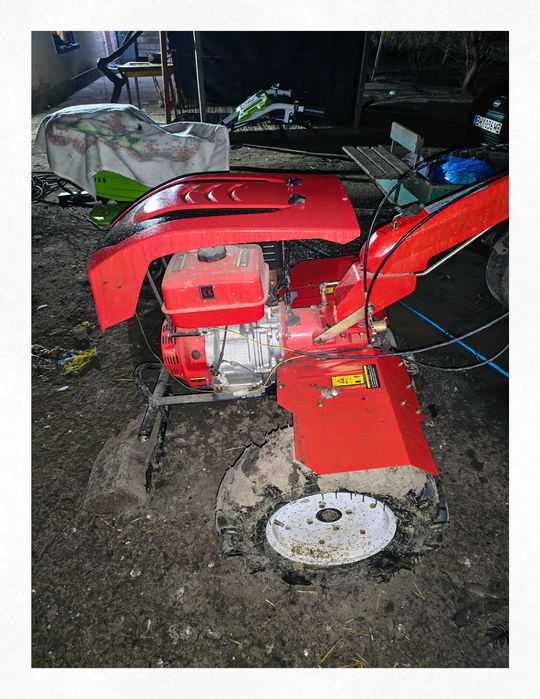 Продавам мотоблок