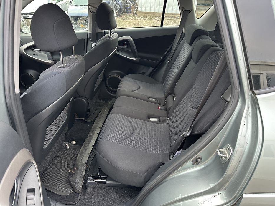 Тойота Рав 4 Toyota Rav4 2.2 dcat 177 кс На Части!