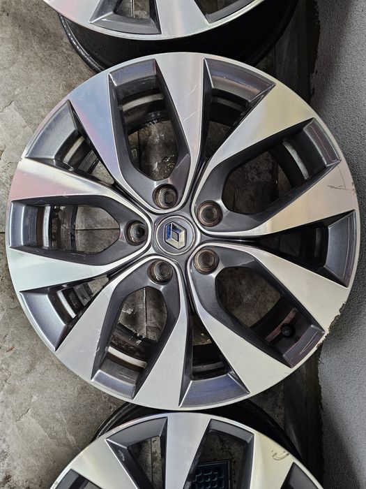 Оригинални 17" джанти Renault 5×114.3, без кривини