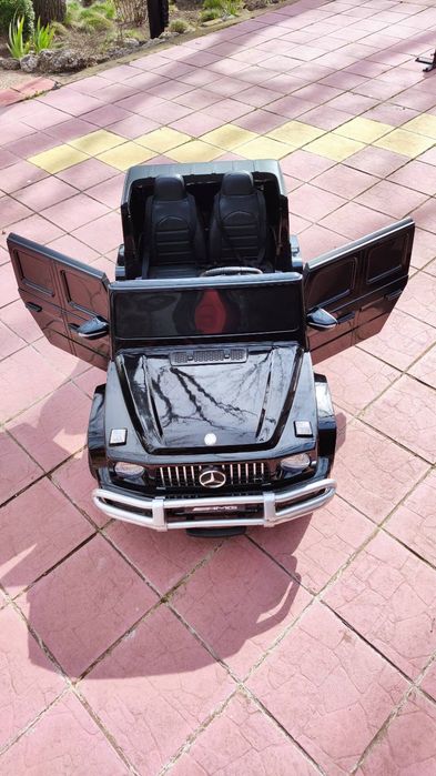 Акумулаторна двуместна кола Mercedes G Class AMG 4x4 24V