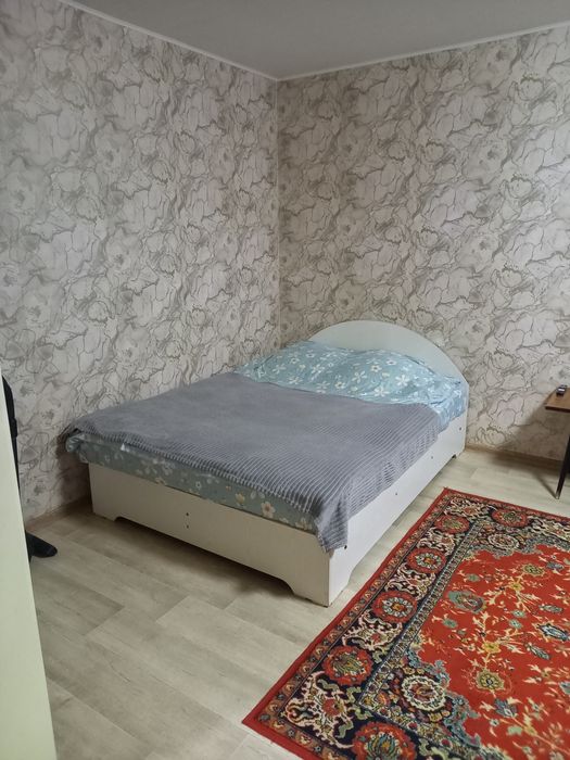 Продам двуспальную кровать