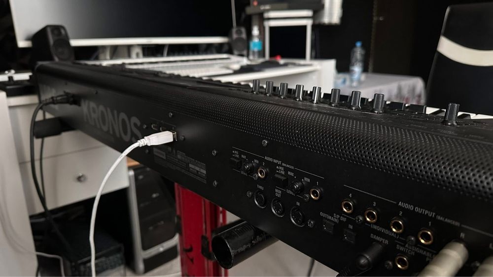 KORG KRONOS-3 Крог Кроснос-3 61