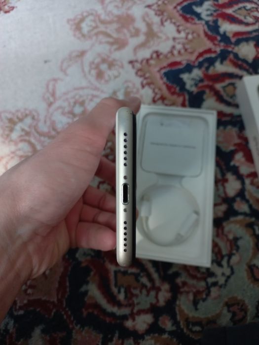 IPhone SE 2022 договорная