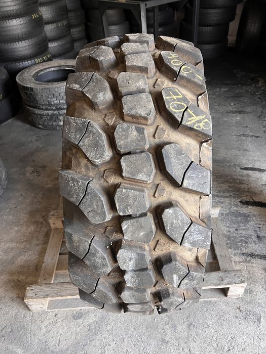 1 anvelopa buldoescavator / stivuitor 400/70/R18 - 16.0/70/R18