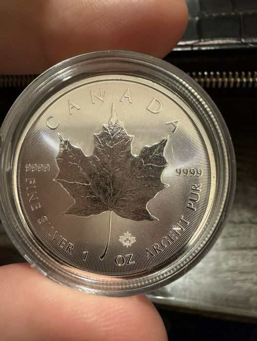 Сребърна монета канадски кленов лист